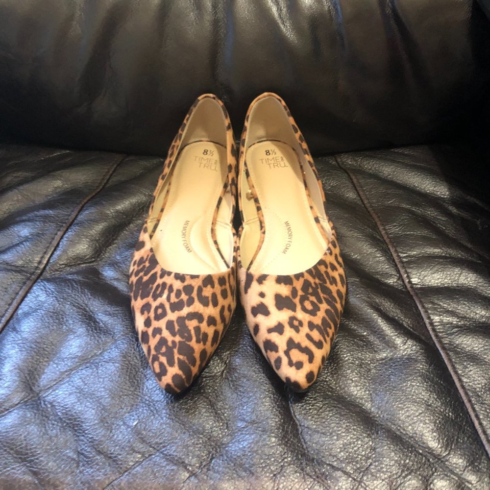 Time&Tru pointy leopard flats size 8.5